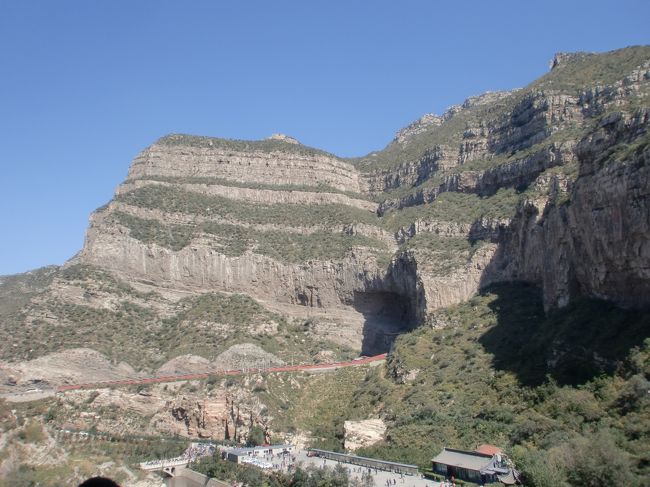 向かいの山と空も美しいです。