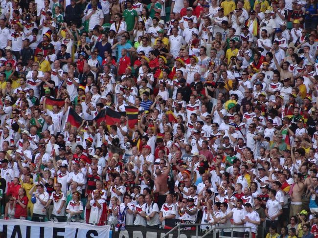 喜ぶドイツサポーター<br />こっちにいたかった