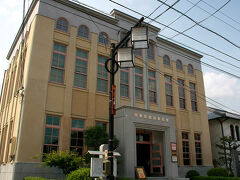 昭和11年に警察署として建てられた建物はビジターセンターとして使われています。