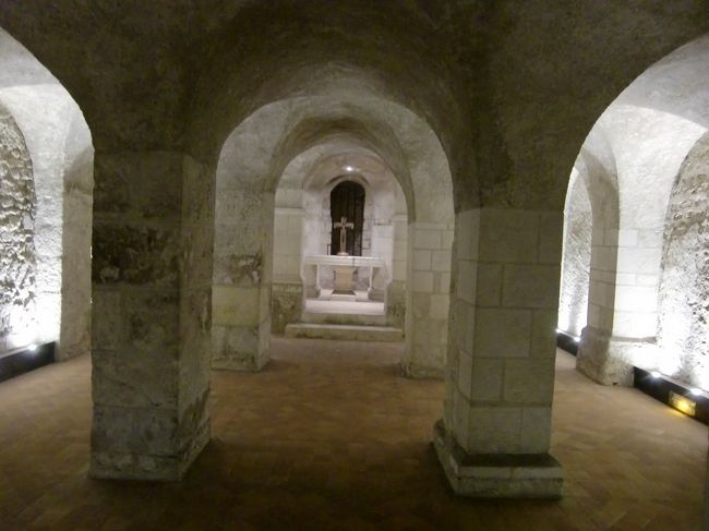 地下のクリプタ。