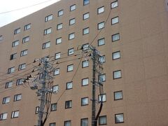 やった\(^^)／

快晴でした。

日頃の行いが
素晴らしいからに違いない。


すでに汗だくになりながら
今回の宿、リッチモンドホテル那覇久茂地に
荷物を預け・・・