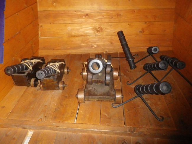 亀甲船内の展示品