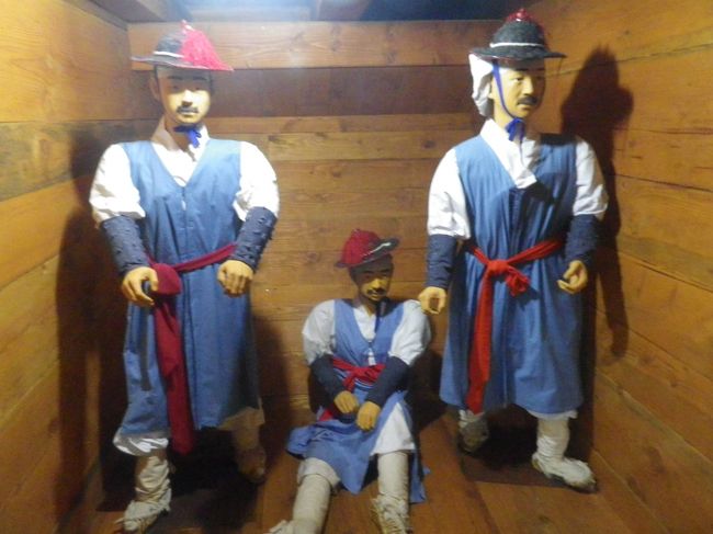 亀甲船内の展示品