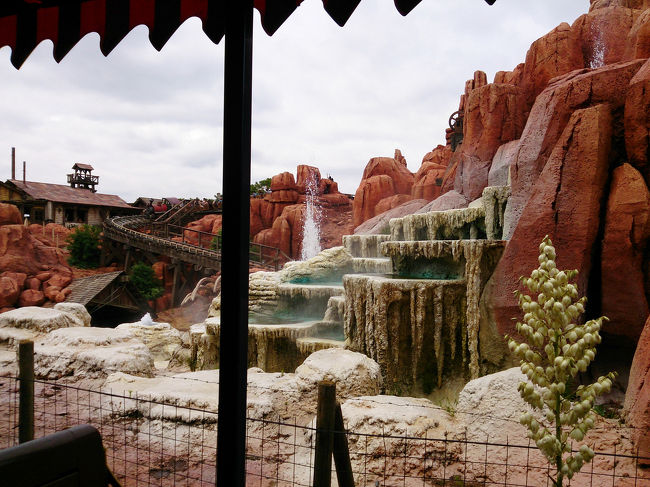 やはり湿度が高いので、風があたって気持ち良いです(^-^)<br />乗り物に向かってみんなが笑顔で手を降ってくれるので、とっても心がなごみました(*^^*)