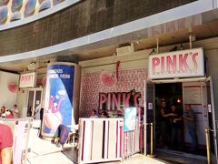 南側の入り口側にロスで人気のホットドック店　「ピンクス」もありますよん。
２０１０年に訪れているので、興味のある方はこちらの旅行記へ
http://4travel.jp/travelogue/10492820