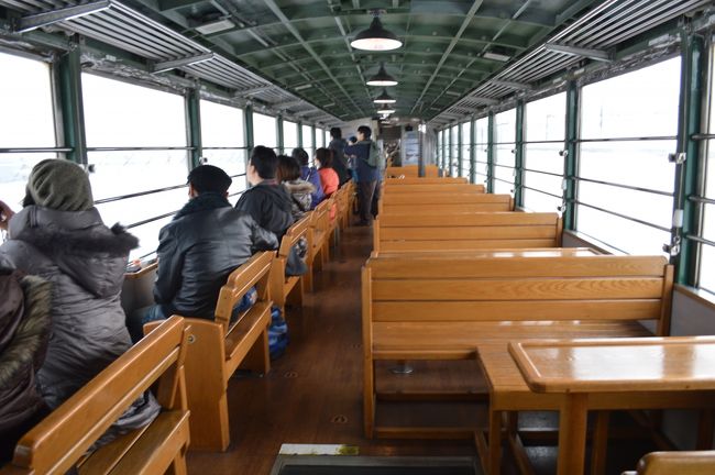 車内は、オホーツク海側はイスが海側の向いています。