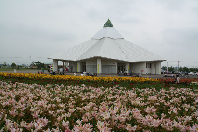 ゆりの里公園ユリ−ム春江