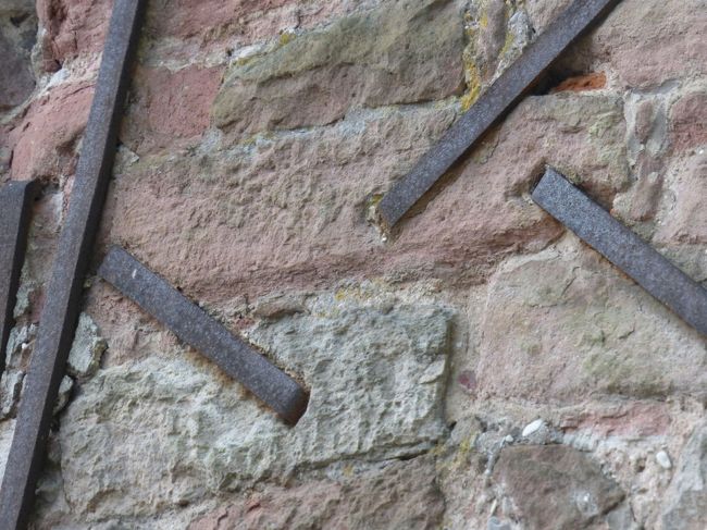 石組みの補強？