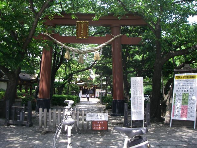 開始地点の蒲田八幡宮　京急蒲田駅近くです。1日目は実際には第一京浜（国道15号線）を南へ走り、2日目は北へ走り、旅行記の紹介順に走りました。<br />（蒲田−六郷の渡し間の走行距離：3.98Km、実走行時間：18分38秒、平均速度：12.8Km/hr）<br />