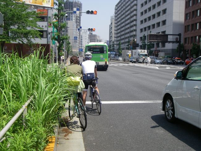 しばらく国道を走る。サイクリングの方も増えました。