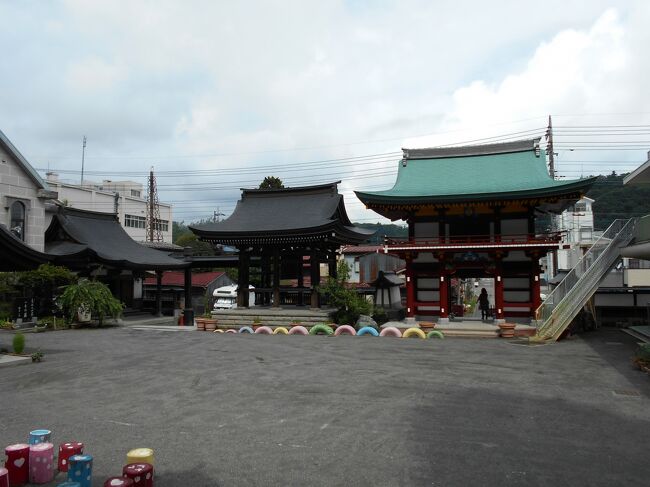 長安寺・境内<br /><br />例によって本堂から境内を振り返ります。