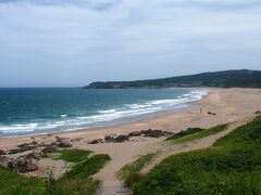 遊歩道は「大須賀浜」に続いていますが、砂浜には遊歩道はありません。
