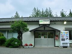 現在の川原湯温泉駅の駅舎の風景
この風景が見られるのもあと僅か・・・
日を追うごとに川原湯温泉周辺の素敵な風景が消えていってしまうようにも感じてしまいます...