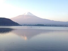 2日目
オルゴールの森あたり湖畔から

朝晩は空気が澄んでいるので、富士山がくっきり！