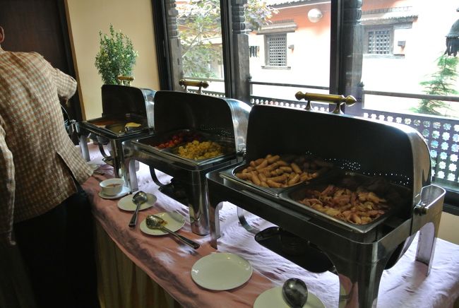 5/10<br />ホテルの朝食はブッフェスタイルです。