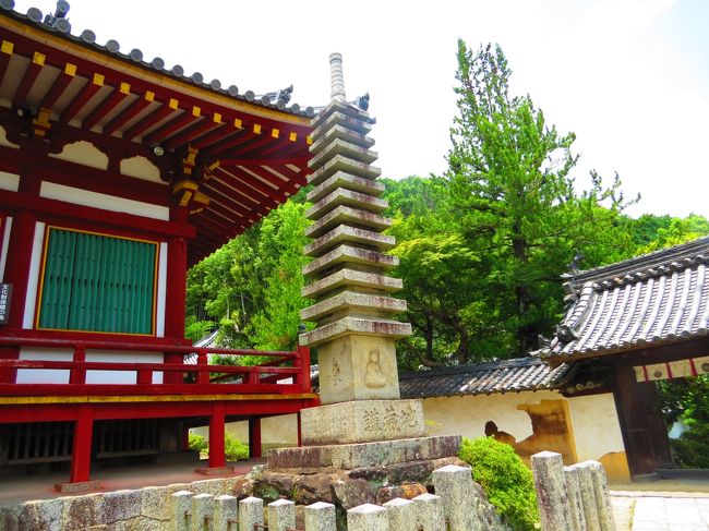 拝観受付所で料金￥４００を支払い<br /><br />境内をブラブラ