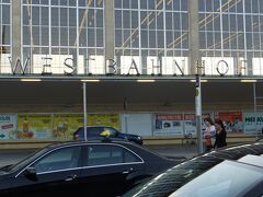 １８：５３　マイドリング駅

１９：１３　ウィーン西駅