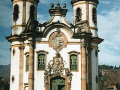 1794年に建てられたサン・フランシスコ・デ・アシス教会