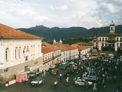 チラデンチス広場
夕方になると人がだんだん集まってきた
