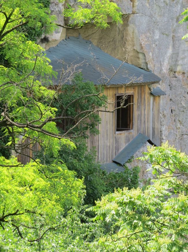 見えているのは、右横の部屋です。