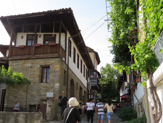 石畳の道を散策です。