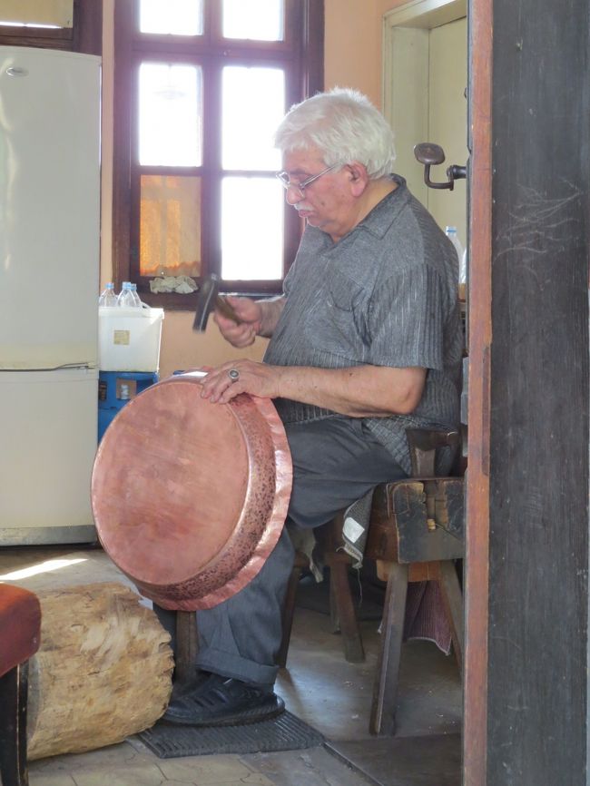 銅製品の工房です。