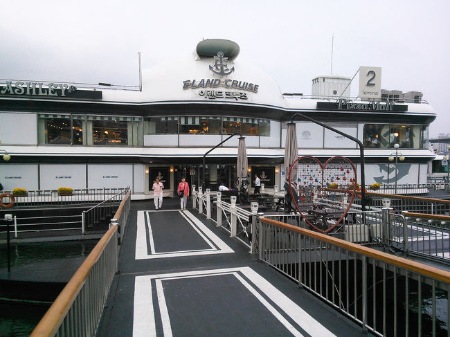 さあ、いよいよ乗船です！<br /><br />約70分のライブクルーズ楽しみ〜☆<br />