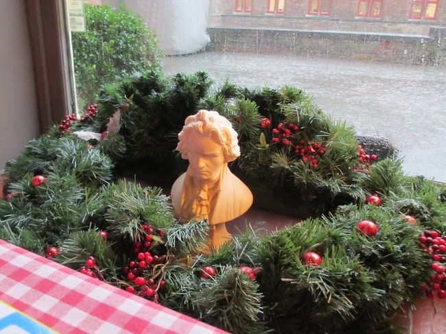 それにしても、まだ雨はやみそうにありません>_<<br />でも、いつまでも待つわけにもいかず、お店を出ることにしました。