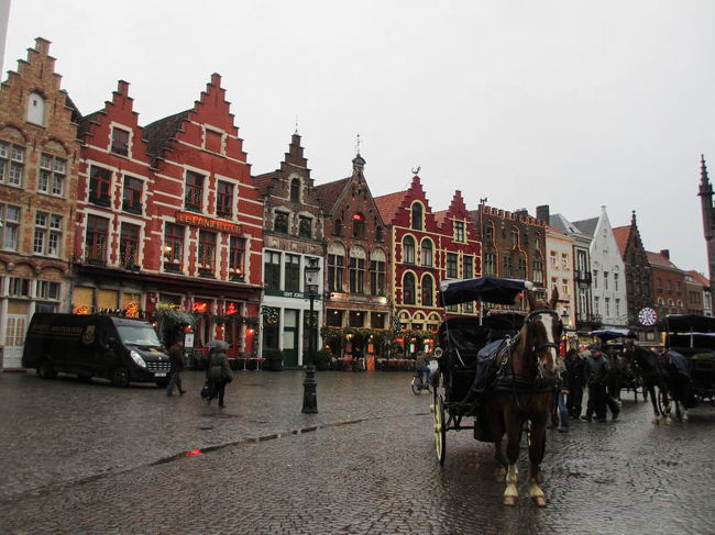 子どもの頃、童話の世界に憧れていましたが、まさにそんな街並みです。