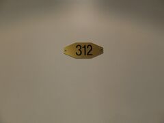 １１：２０　３１２号室にチェックイン
