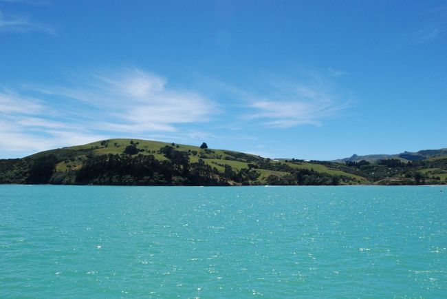 繰り返しになってしまいますが、海の色がまさにターコイズブルー。この色の海は中々お目にかかれないのでは。空の青とのコントラストが見事で何枚も写真を撮ってしまいます。
