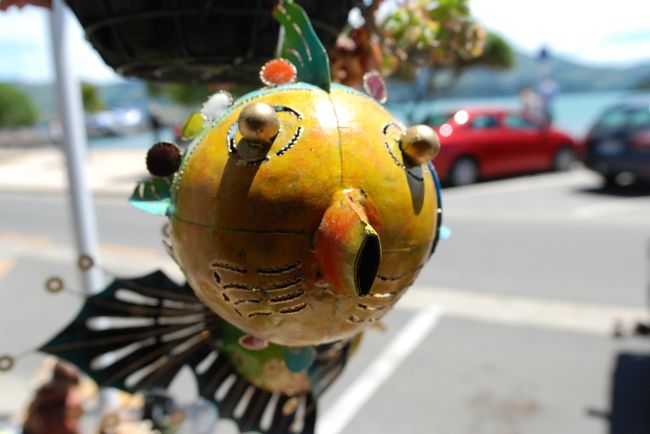 お土産屋さんの前にあったフグ。お土産に買ってくればよかったかな。