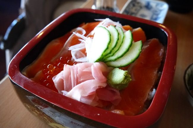 大晦日は和食でしょ、ということで有名な湖畔レストランへ。サーモン丼普通に美味しいです。これはオススメ。日本からの団体さんも一杯いらっしゃってました。何やら時間が限られているようで忙しそうでしたが。