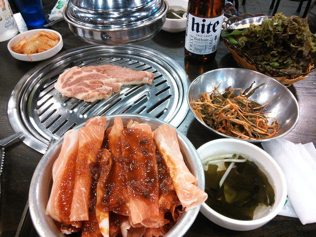 明洞に戻り、セマウルシクタンで夕食。<br /><br />いつものメニュー。