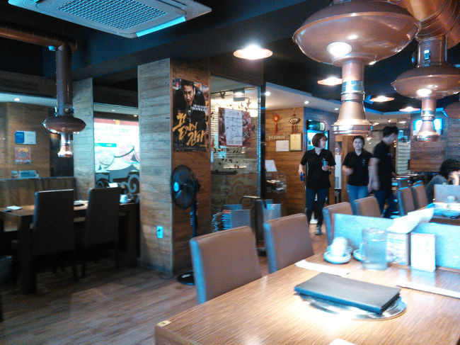 早めに来たのでまだ空いてます。<br /><br />食べ終わって帰る時は満席だったので早く来てよかったかな(^_^)<br />