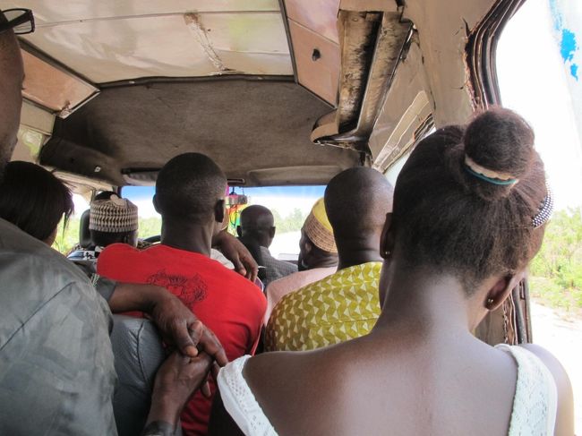 残念ながら先頭席は確保できず。