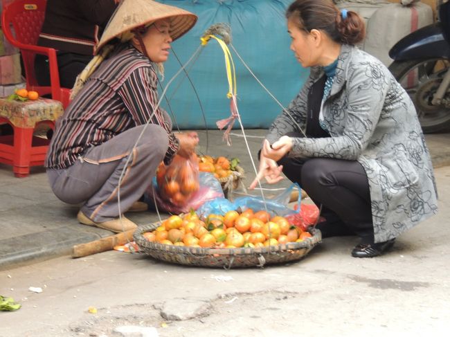 旧市街をぶらぶら。お昼の時間を過ぎたくらいで人が少なかった。