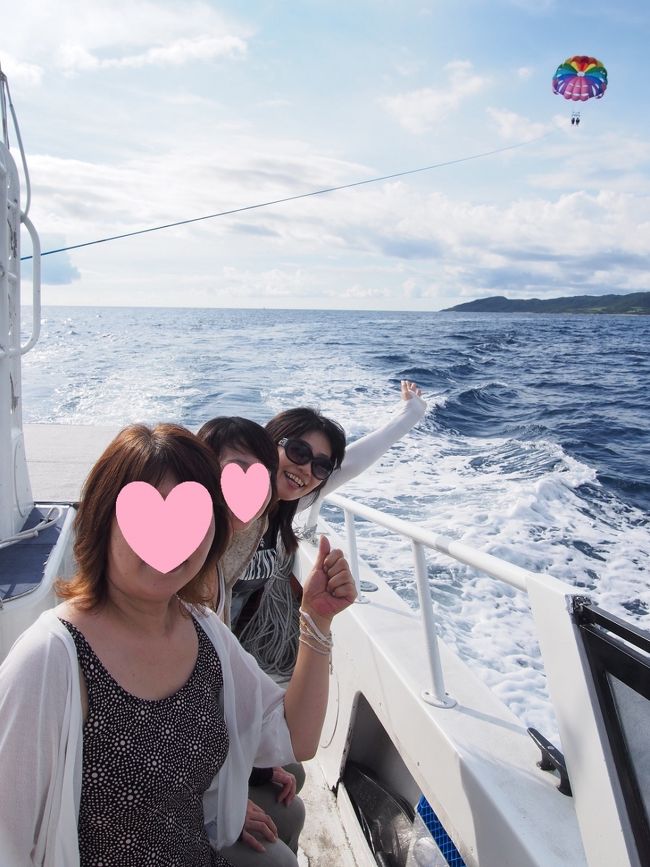 待ち時間にはこうして写真撮影してくれるスタッフが楽しませてくれます。<br />一番はじめのグループの方は、以前乗船までしたのに<br />風の関係でとばず中止になったって<br />ひえ〜<br />私の順番まで大丈夫？？