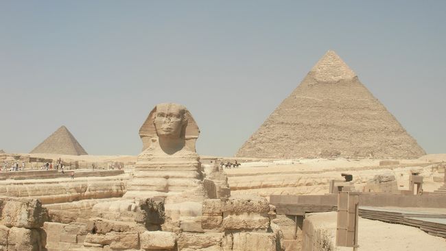 スフィンクスとピラミッドが両方見れる場所。感動です。