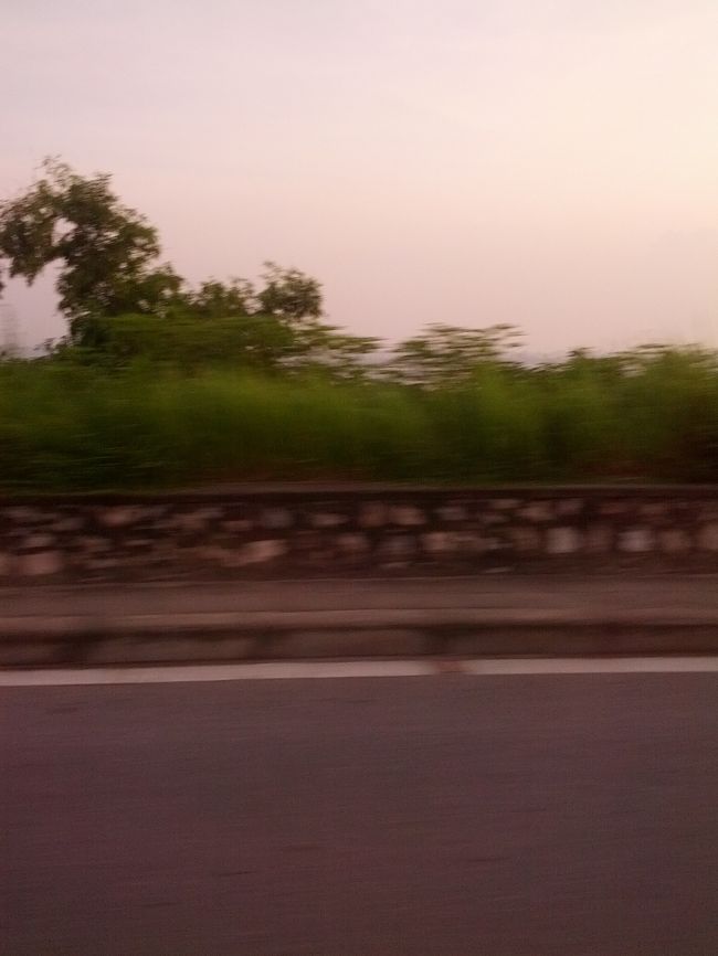 ハロン湾のアサヒと夕焼けはロマンチックだと言ってました。