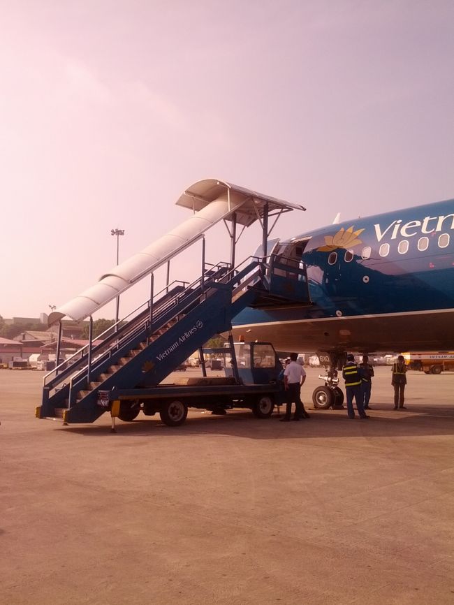 最後の方に乗ったので最初に降ります。