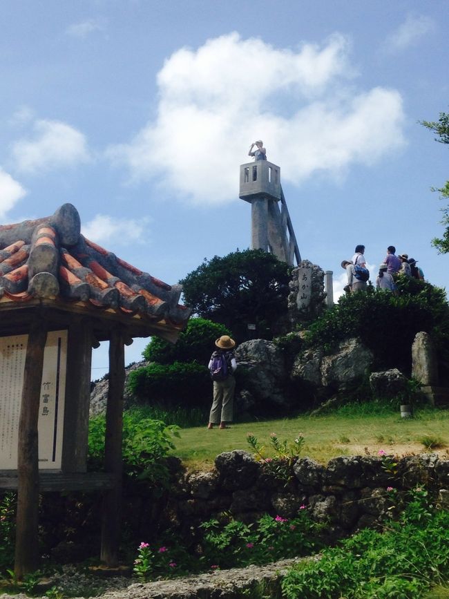 なごみの塔　、赤瓦の街並を見たくてここに登りましたが並んで待つ間が<br />暑くて辛いです