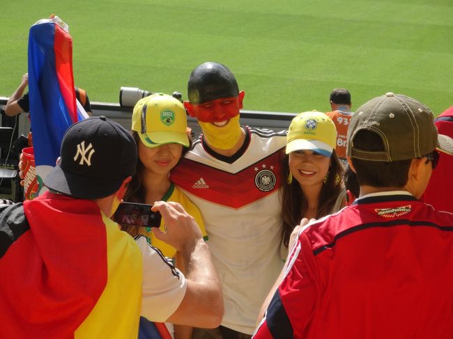 ドイツサポーター<br />この国旗フェイスペイントが多かった