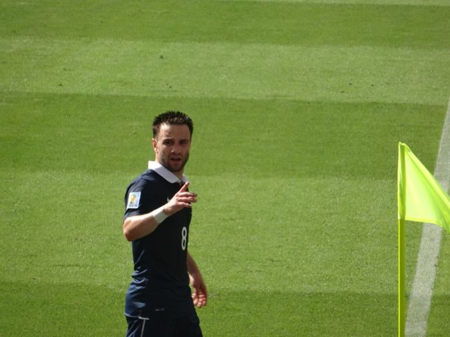 フランス代表のバルブエナ<br />コーナーキックの前