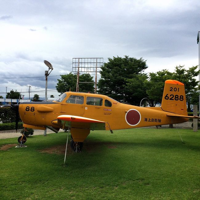 ホテルで朝食を済ませ、小松空港のとなりにある航空プラザへ（入場無料）<br />自衛隊機などが展示してあります。