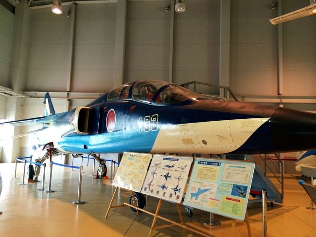 こちらは旧式のブルーインパルス。