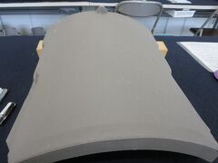 まず、住所、名前などを申し込み用紙に記入して、お金を払います。

すると、たった１０００円なのに、御礼状と素敵な散華、興福寺のエコバッグをいただけます。

そして、平瓦か、丸瓦を選べます。

丸瓦は、内側に書くようですが、書きにくそうなので、平瓦をチョイスしました。