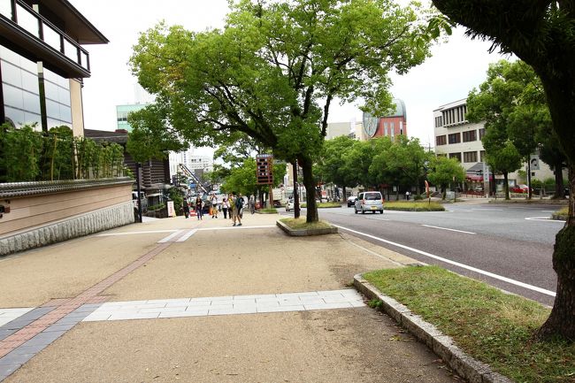 こんな道を歩いて行った。。。