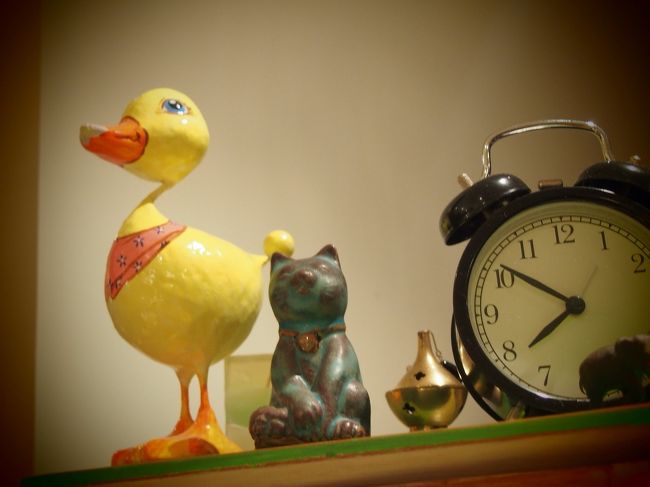 食事の前にお土産を探す<br />ニアーイコールという雑貨屋さんで。<br />日本人がオーナーらしい<br />おしゃれなセンスのあるものばかり