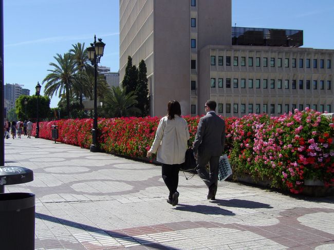 中心部に近づくと、華やかになり活気がでてきました